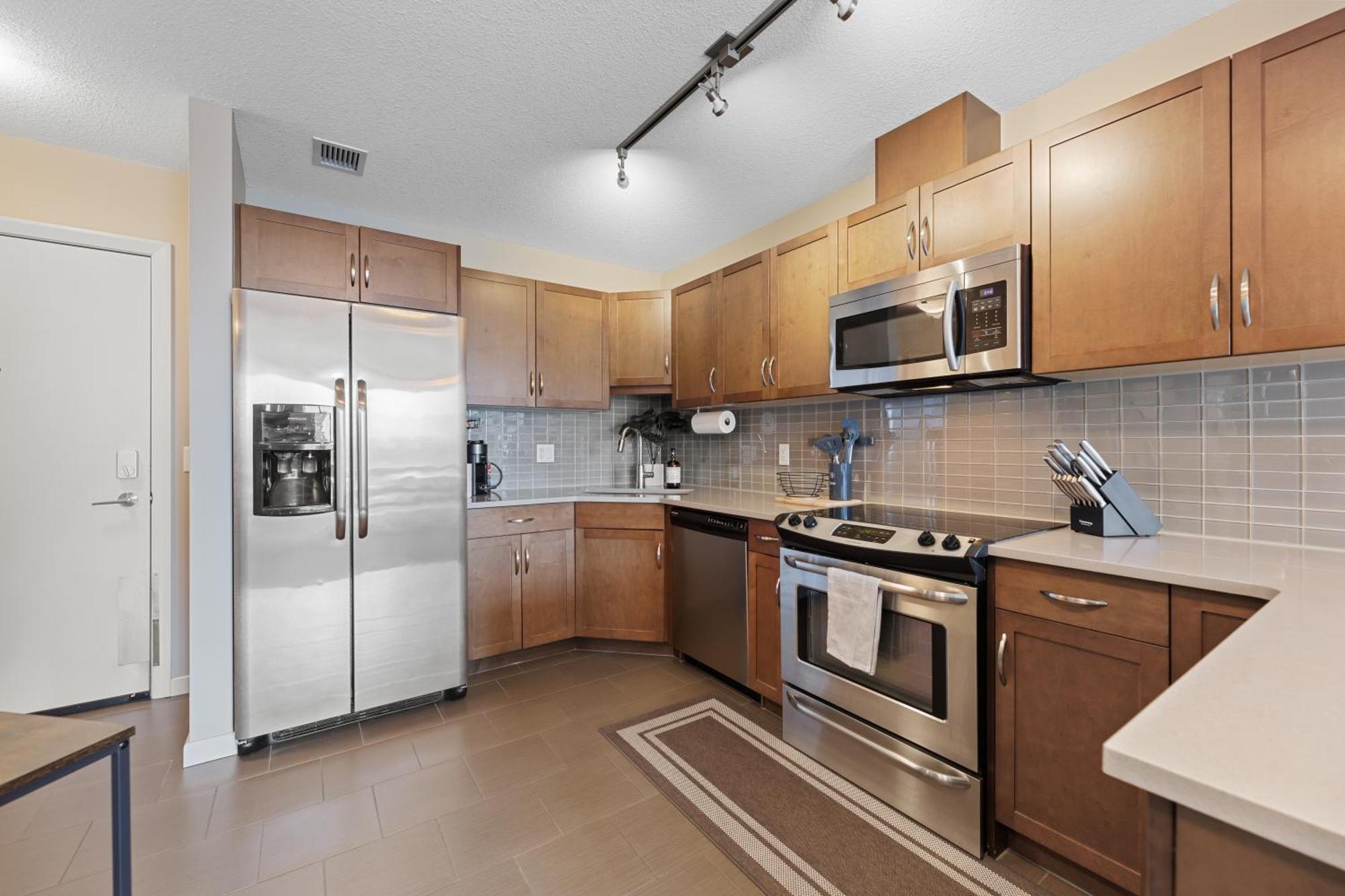 Heart Of Downtown Calgary Spacious Luxury Condo With Stunning Views And Premium Amenities Kültér fotó