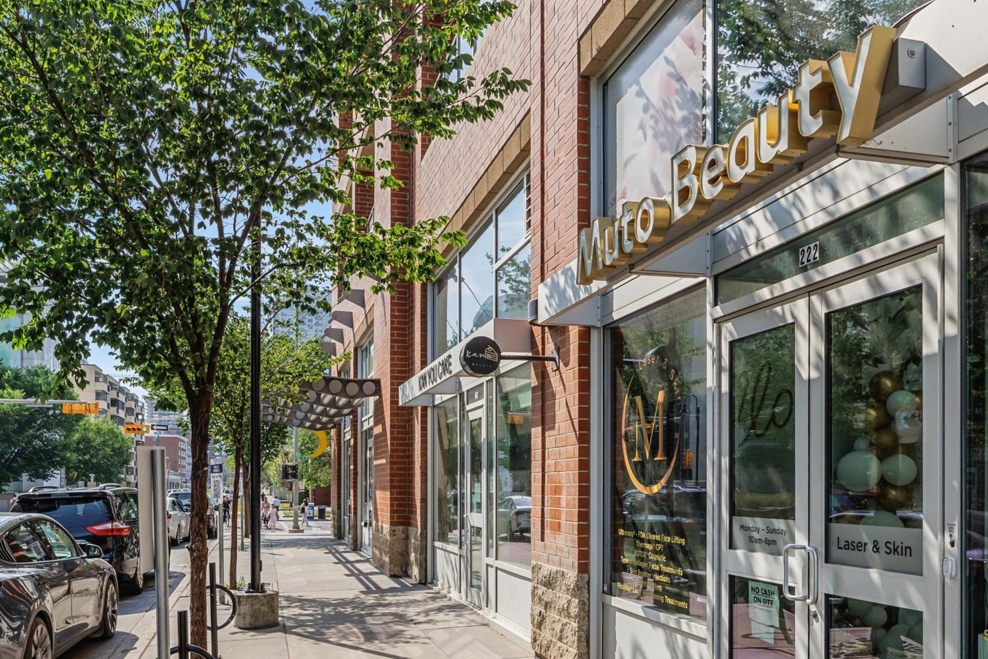 Heart Of Downtown Calgary Spacious Luxury Condo With Stunning Views And Premium Amenities Kültér fotó